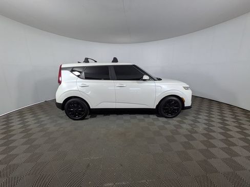 Used 2021 Kia Soul LX FWD image 5