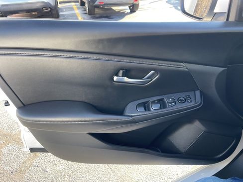 Certified 2023 Nissan Sentra SV image 9