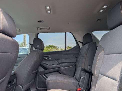 Used 2021 Chevrolet Traverse LT AWD/4WD image 9