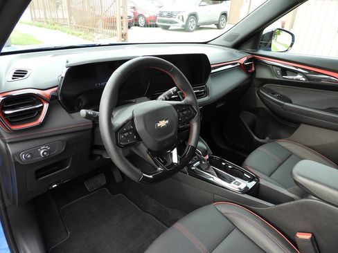 Used 2024 Chevrolet TrailBlazer RS w/ Convenience Package AWD/4WD image 15