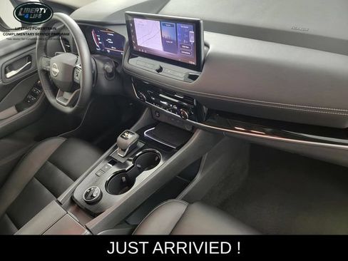Used 2026 Nissan Rogue SL AWD/4WD image 19