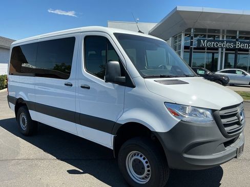 Used 2025 Mercedes-Benz Sprinter 2500 image 6