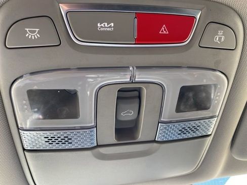 Used 2025 Kia Telluride S image 26