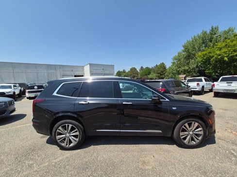 Used 2021 Cadillac XT6 Premium Luxury w/ Platinum Package AWD/4WD image 4