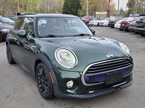 Used 2016 MINI Cooper 2-Door Hardtop image 3