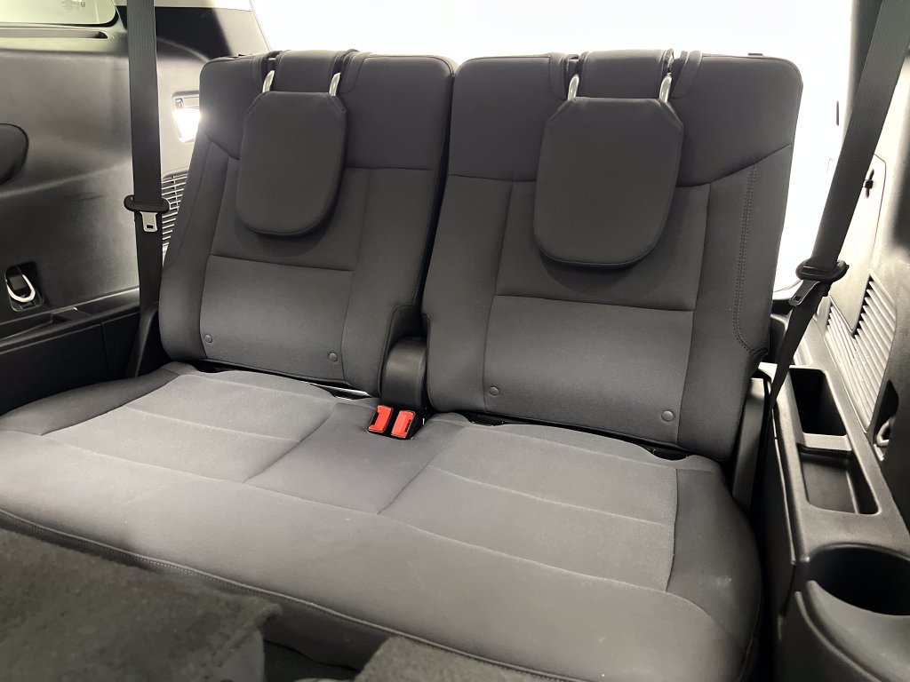 Used 2025 Ford Explorer Active AWD/4WD image 40