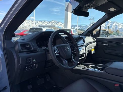 New 2026 Honda Ridgeline Black Edition image 11