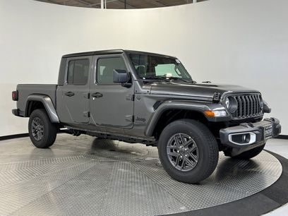 New 2025 Jeep Gladiator Sport