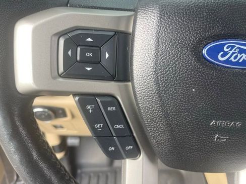 Used 2017 Ford F150 Lariat w/ Equipment Group 502A Luxury image 40