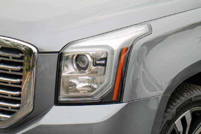 Used 2018 GMC Yukon Denali w/ Denali Ultimate Package AWD/4WD image 27