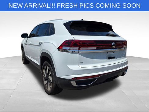 Used 2024 Volkswagen Atlas Cross Sport SE FWD image 6