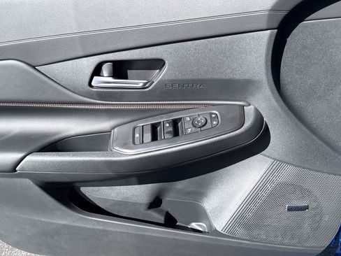 New 2026 Nissan Sentra SR w/ SR Premium Package FWD image 10