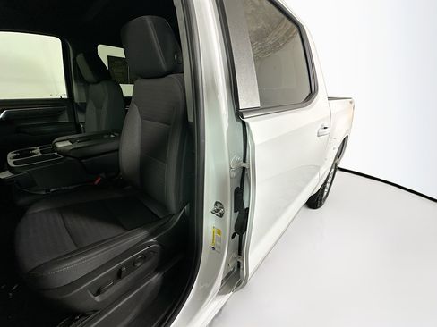 Used 2025 Chevrolet Silverado 1500 LT AWD/4WD image 12