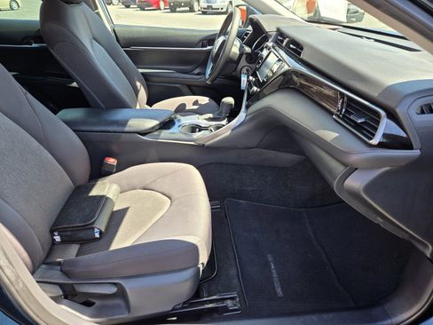 Used 2020 Toyota Camry LE w/ Carpet Mat Package FWD image 12