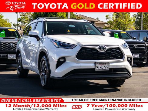 Used 2025 Toyota Highlander XLE FWD image 1