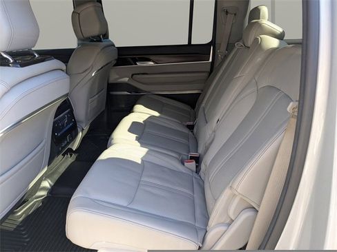 Used 2022 Jeep Grand Wagoneer Series I w/ Flexible Seating Group image 15