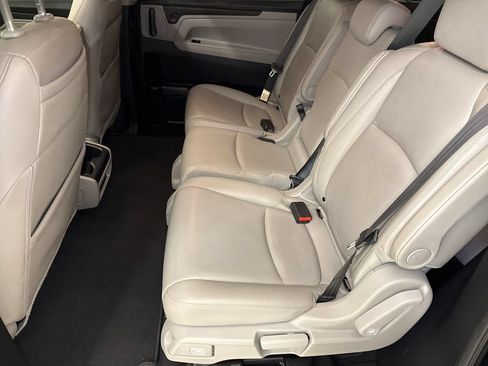 Used 2019 Honda Odyssey Touring image 17