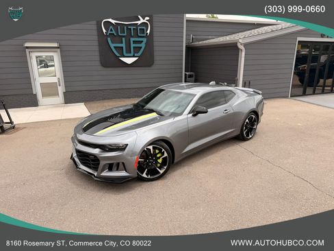 Used 2020 Chevrolet Camaro SS RWD image 2