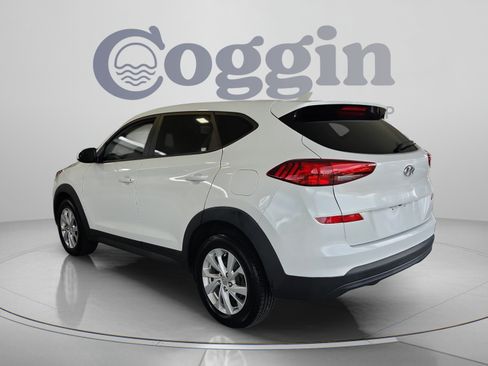 Used 2021 Hyundai Tucson SE w/ Cargo Package FWD image 3