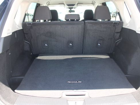 Used 2023 Nissan Rogue SV FWD image 15