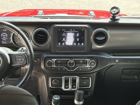 Used 2021 Jeep Wrangler Sport S image 29