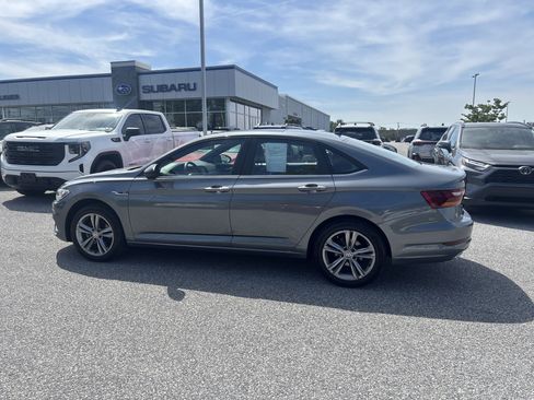 Used 2019 Volkswagen Jetta R-Line FWD image 16