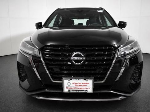 Certified 2024 Nissan Kicks SR FWD image 2