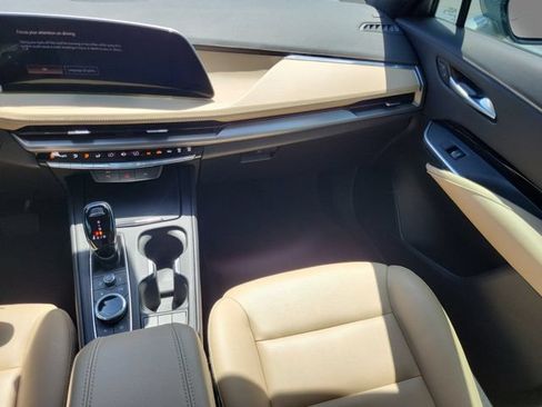 Used 2024 Cadillac XT4 Luxury FWD image 15