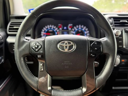 Used 2019 Toyota 4Runner TRD Off-Road Premium AWD/4WD image 34
