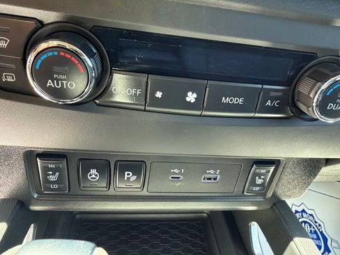 Used 2025 Nissan Frontier SV w/ SV Convenience Package RWD image 20