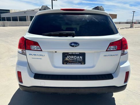 Used 2013 Subaru Outback 2.5i Premium AWD/4WD image 7