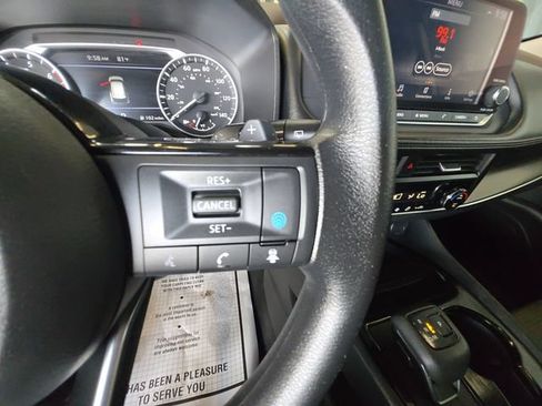 Used 2023 Nissan Rogue SV AWD/4WD image 19