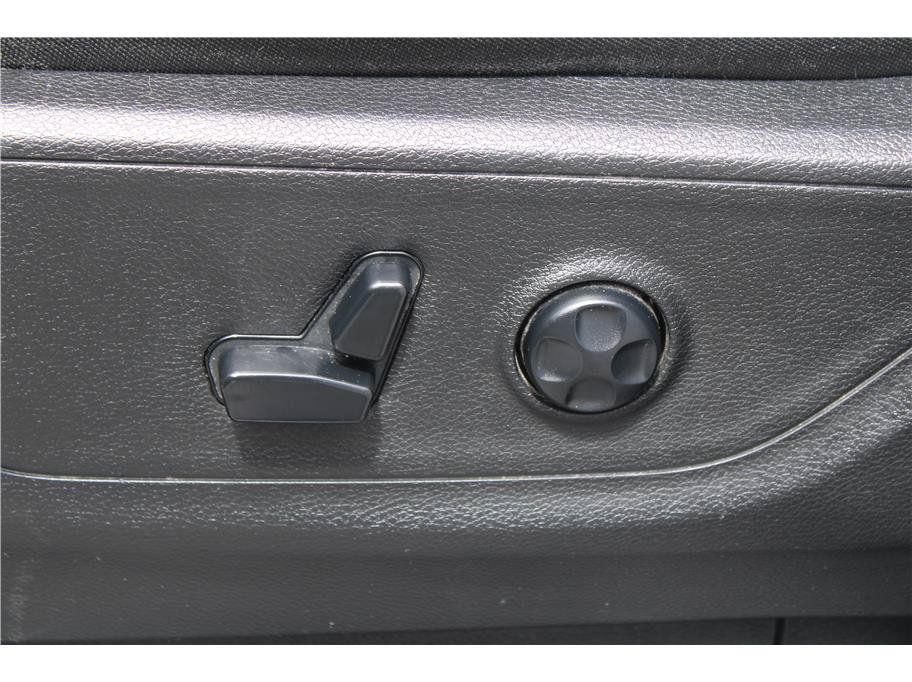 Used 2019 RAM 1500 Big Horn RWD image 14
