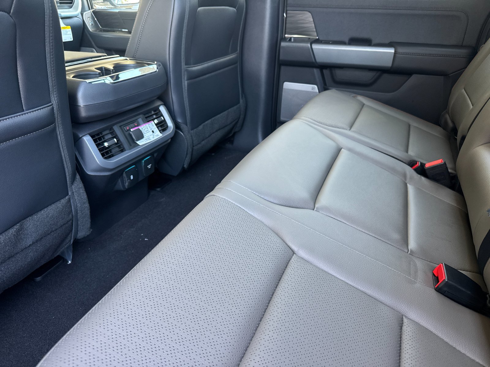 New 2026 Ford F150 Lariat w/ Equipment Group 502A High AWD/4WD image 13