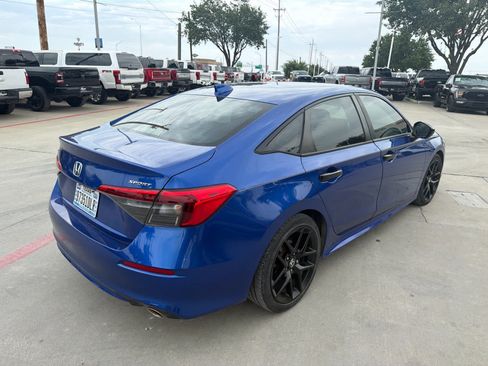 Used 2022 Honda Civic Sport image 3
