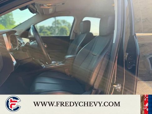 Used 2016 Chevrolet Equinox LTZ w/ Enhanced Convenience Package FWD image 19