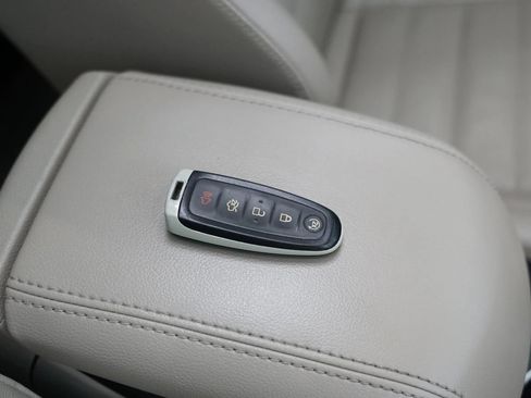 Used 2015 Ford Escape Titanium w/ Equipment Group 301A FWD image 38
