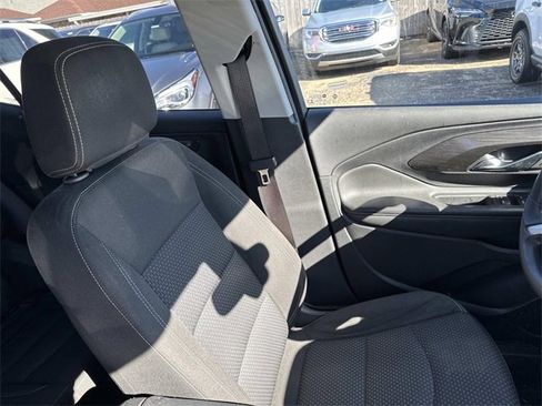 Used 2022 GMC Terrain SLE w/ Elevation Edition image 13