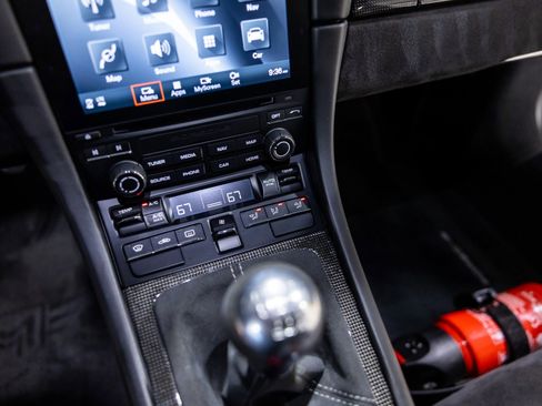 Used 2018 Porsche 911 GT3 image 44