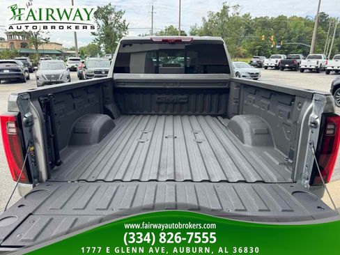 Used 2025 GMC Sierra 2500 Denali Ultimate w/ Max Trailering Package AWD/4WD image 28