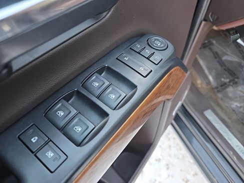 Used 2016 Chevrolet Silverado 2500 High Country image 13