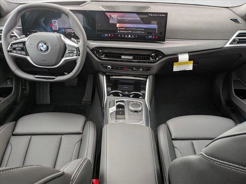Used 2026 BMW 330i xDrive Sedan w/ Premium Package AWD/4WD image 16