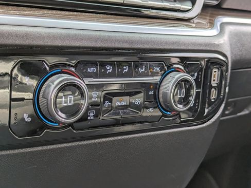 Used 2022 Chevrolet Silverado 1500 RST w/ Z71 Off-Road Package image 20