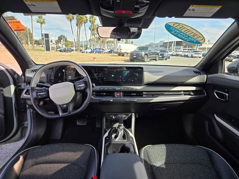 Used 2025 Kia K4 GT-Line image 14