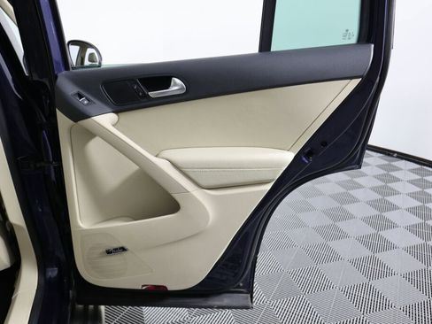 Used 2014 Volkswagen Tiguan SEL image 21