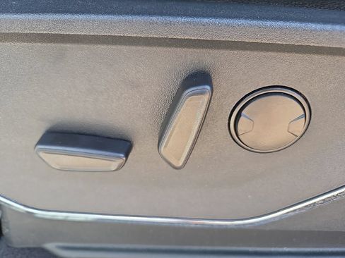 Used 2023 Ford F150 Lariat AWD/4WD image 19