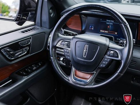 Used 2022 Lincoln Navigator L Reserve w/ Monochromatic Package image 46