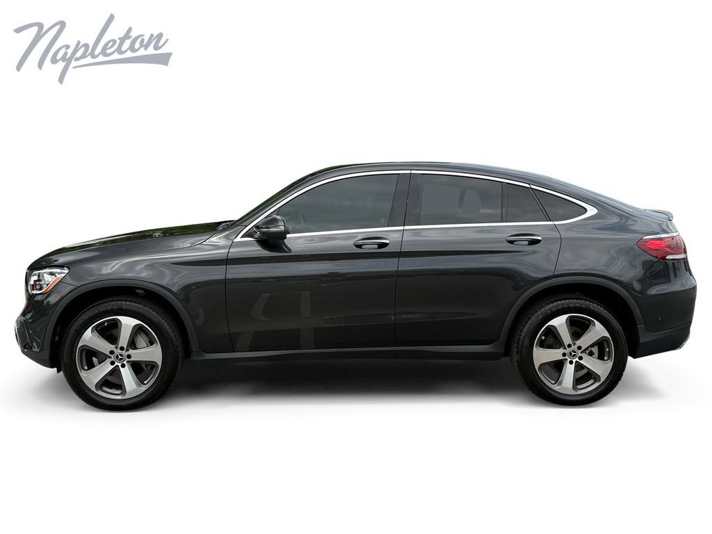 Used 2023 Mercedes-Benz GLC 300 4MATIC Coupe image 2