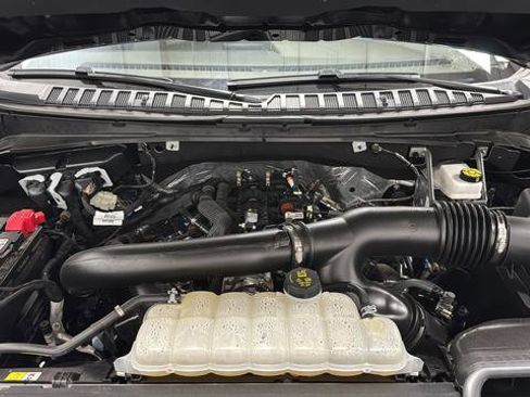 Used 2025 Ford Expedition Active AWD/4WD image 28