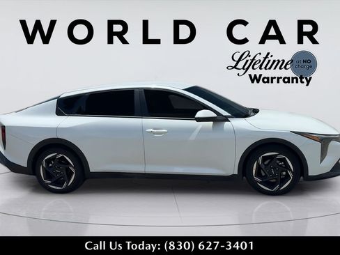 Used 2025 Kia K4 EX FWD image 2